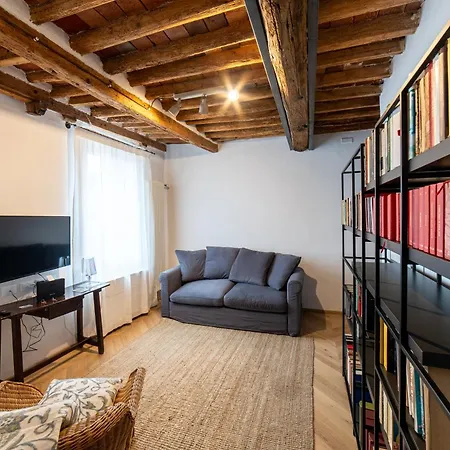 Cozy Flat In Lucca's Old Lucca